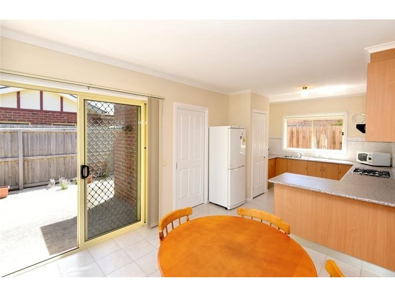 2/28 Townview Court, Leopold VIC 3224
