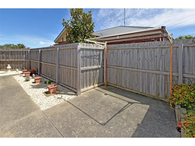 2/28 Townview Court, Leopold VIC 3224