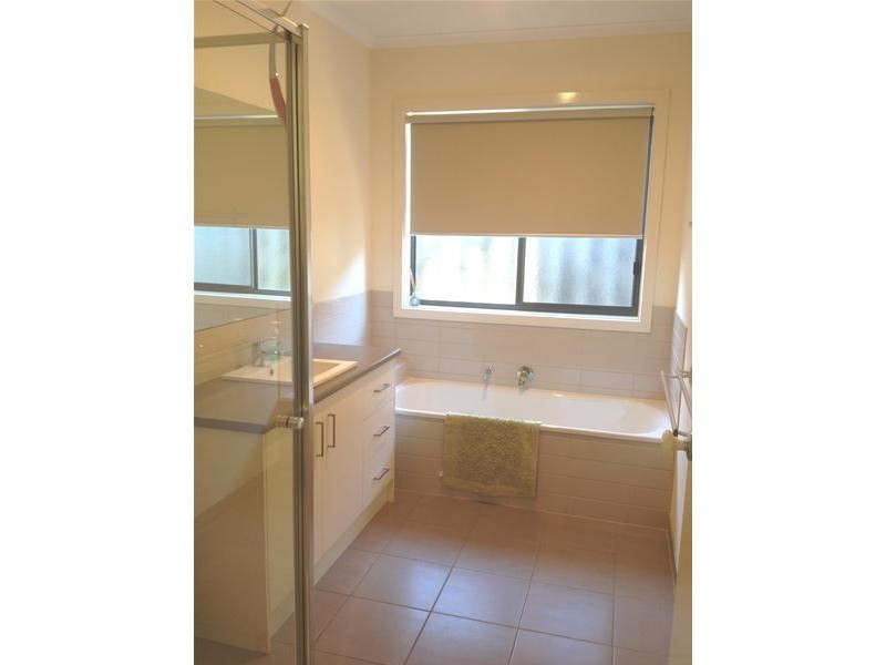 2/6 Moonaree  Road, Leopold VIC 3224