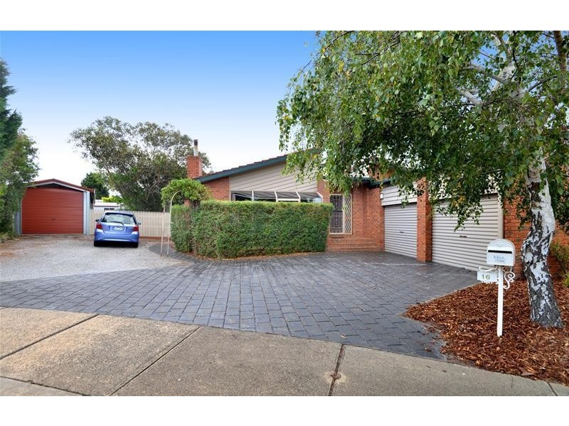 16 Bowman Place, Leopold VIC 3224