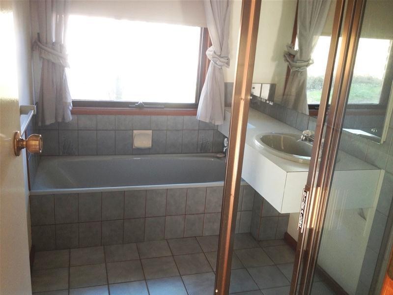 23 Woodleigh Close, Leopold VIC 3224