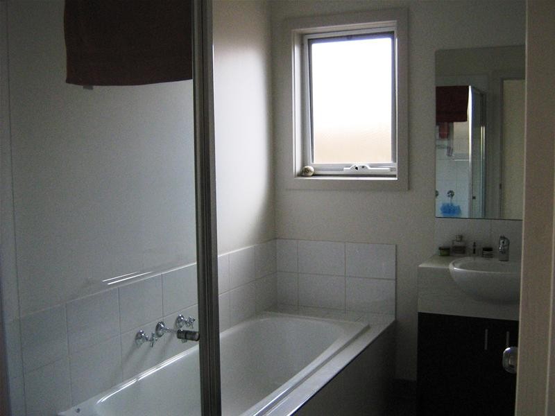 2 29 Christies Road, Leopold VIC 3224