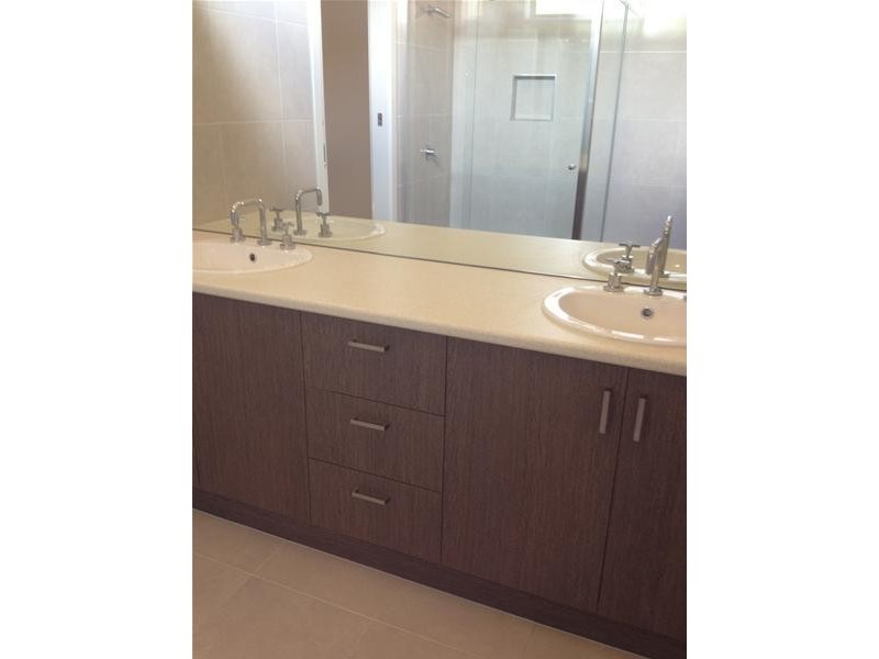 11 Melanic Street, Leopold VIC 3224