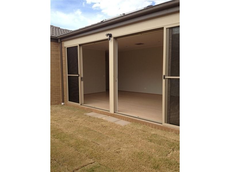 11 Melanic Street, Leopold VIC 3224