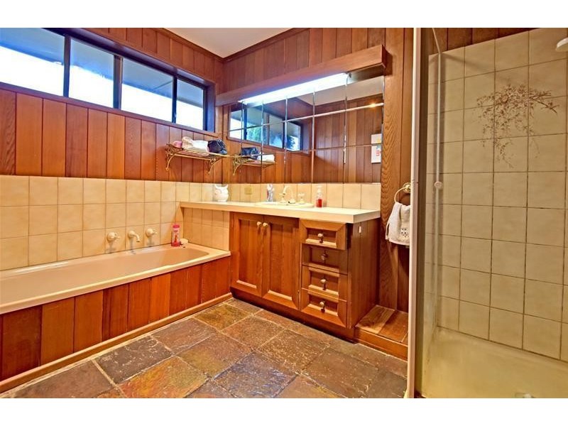 10 Allanvale Avenue, Leopold VIC 3224