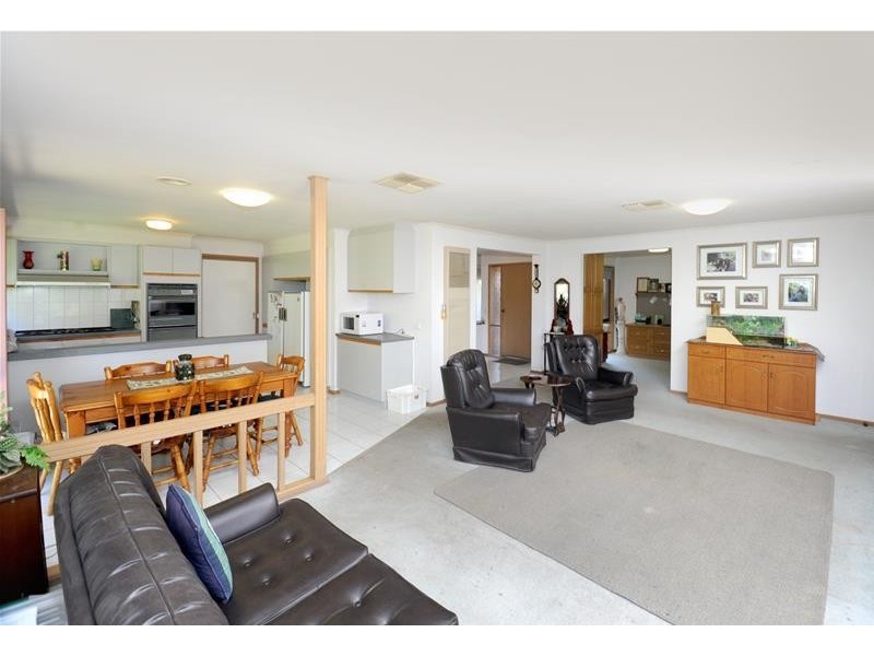 32 Donvale Drive, Leopold VIC 3224