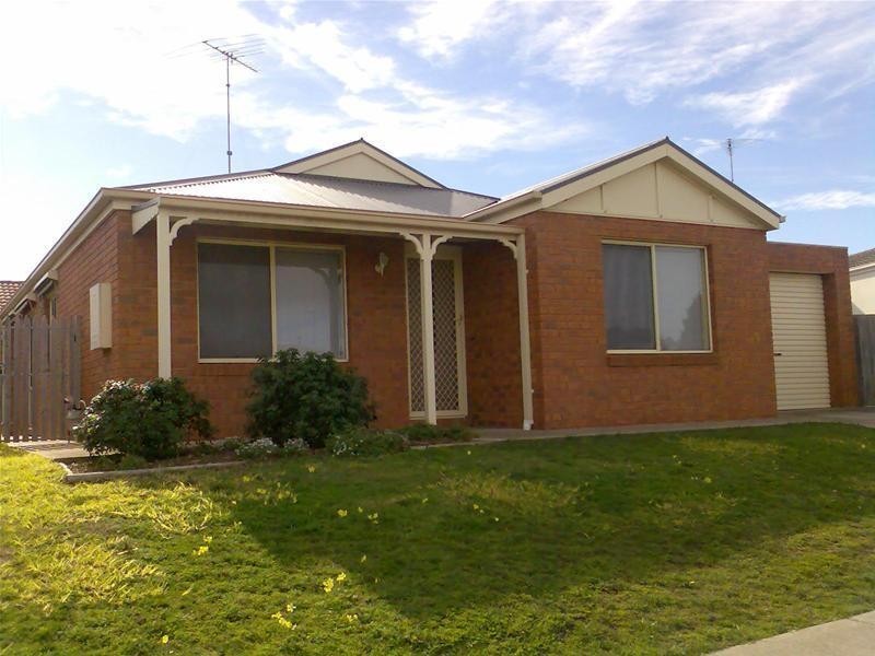 32 Loupe Crescent, Leopold VIC 3224