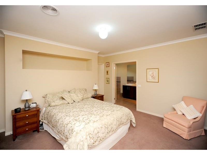 32 Pollard Drive, Leopold VIC 3224