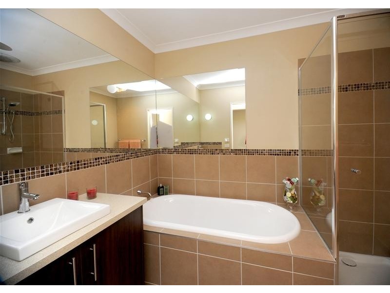 32 Pollard Drive, Leopold VIC 3224