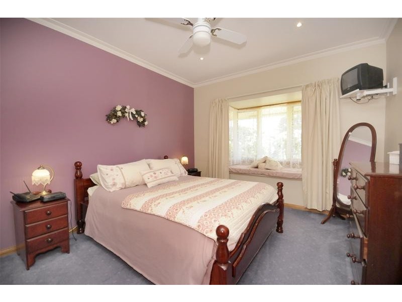 37 Balmoral Gardens, Leopold VIC 3224
