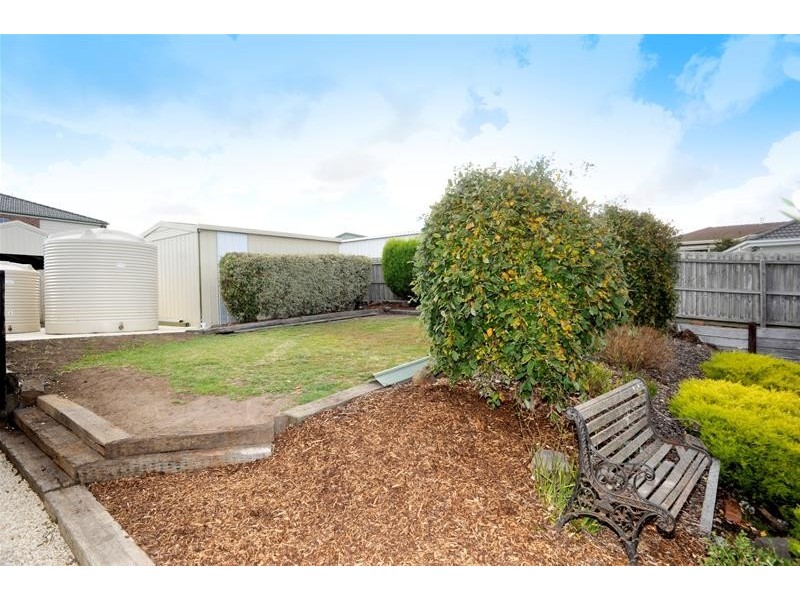 21 Highland Way, Leopold VIC 3224