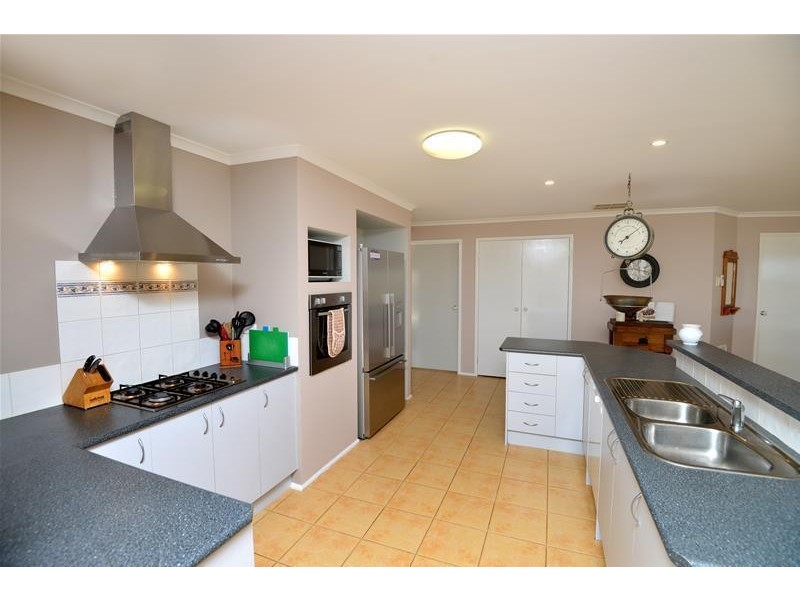 48 Cypress Crescent, Leopold VIC 3224