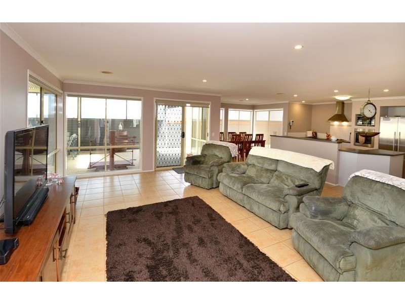 48 Cypress Crescent, Leopold VIC 3224