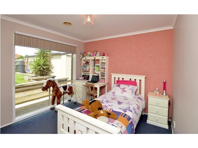 48 Cypress Crescent, Leopold VIC 3224