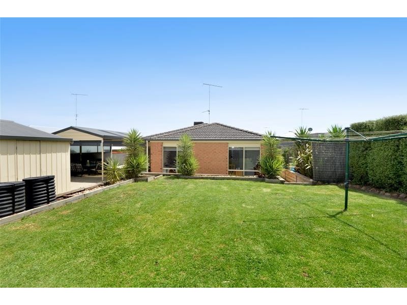 48 Cypress Crescent, Leopold VIC 3224