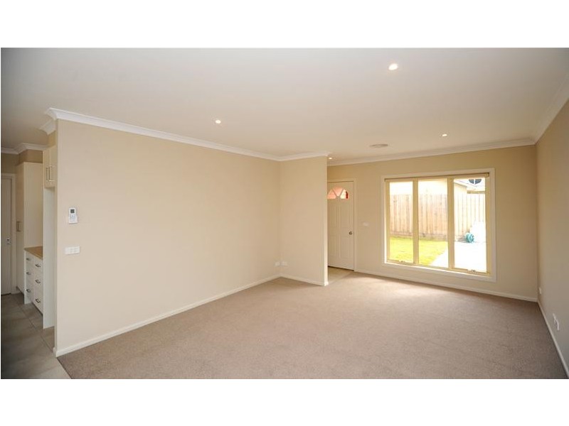 2/6 William Street, Leopold VIC 3224