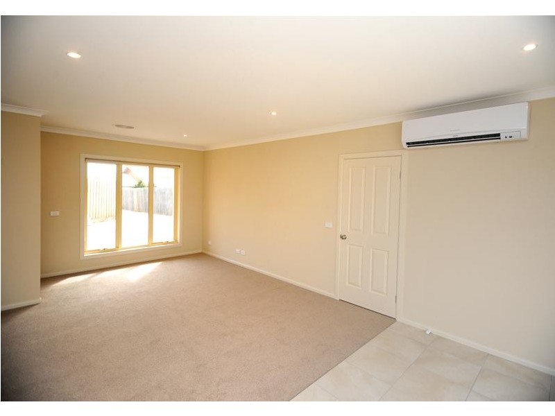 2/6 William Street, Leopold VIC 3224