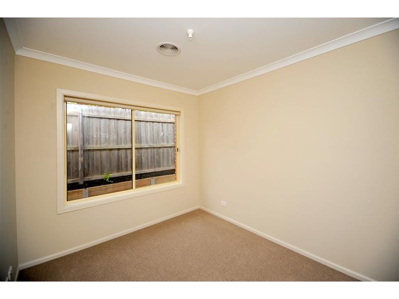 2/6 William Street, Leopold VIC 3224