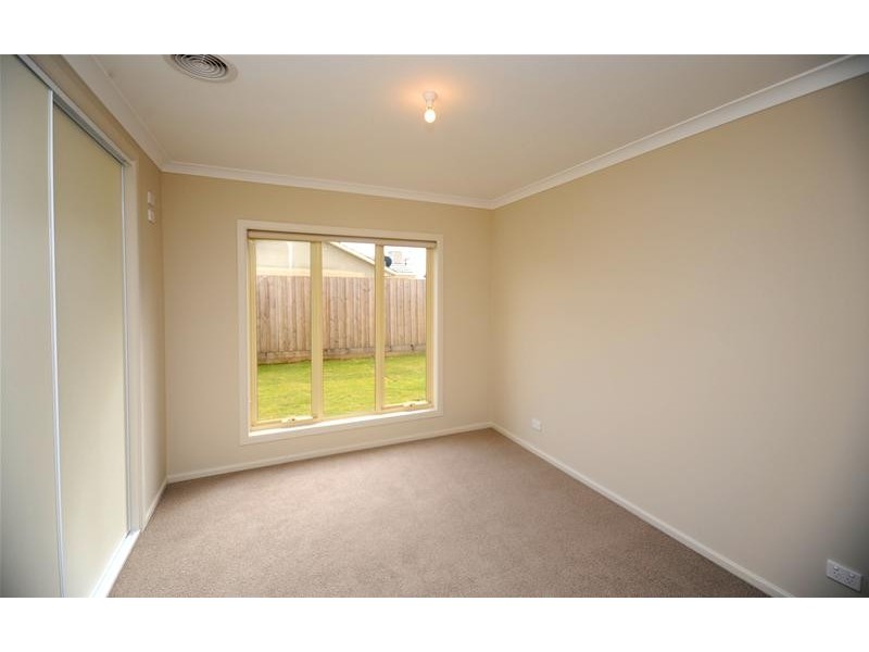 2/6 William Street, Leopold VIC 3224