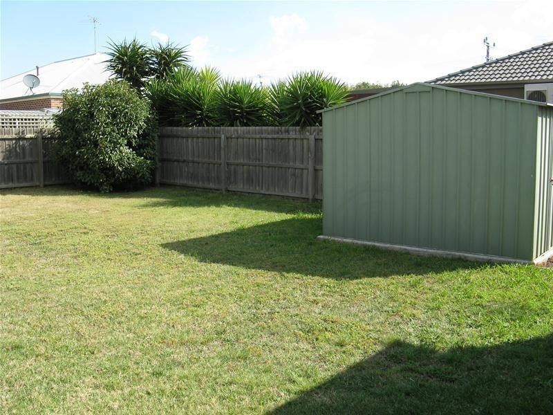 4 Bradman Court, Leopold VIC 3224