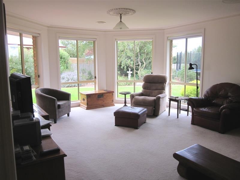 39 Balmoral Gardens, Leopold VIC 3224