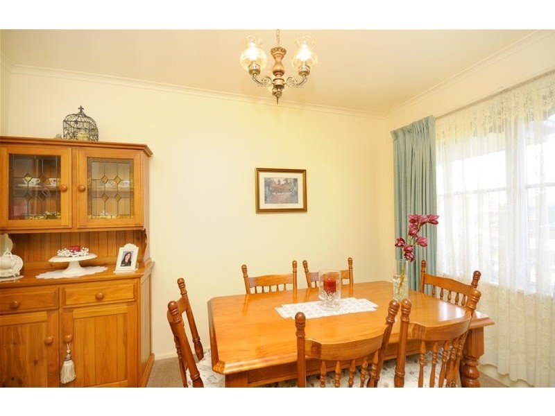 6 Olney Avenue (Thomson), East Geelong VIC 3219