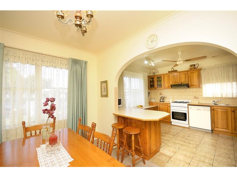 6 Olney Avenue (Thomson), East Geelong VIC 3219