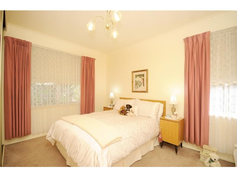 6 Olney Avenue (Thomson), East Geelong VIC 3219