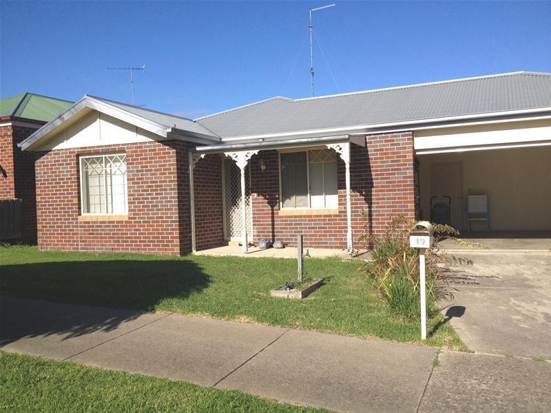 19 Pine Grove, Leopold VIC 3224