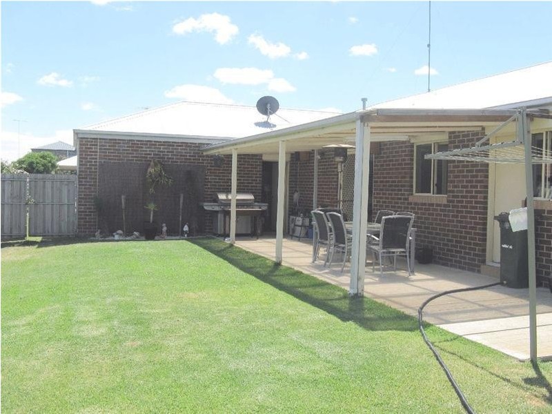 19 Pine Grove, Leopold VIC 3224