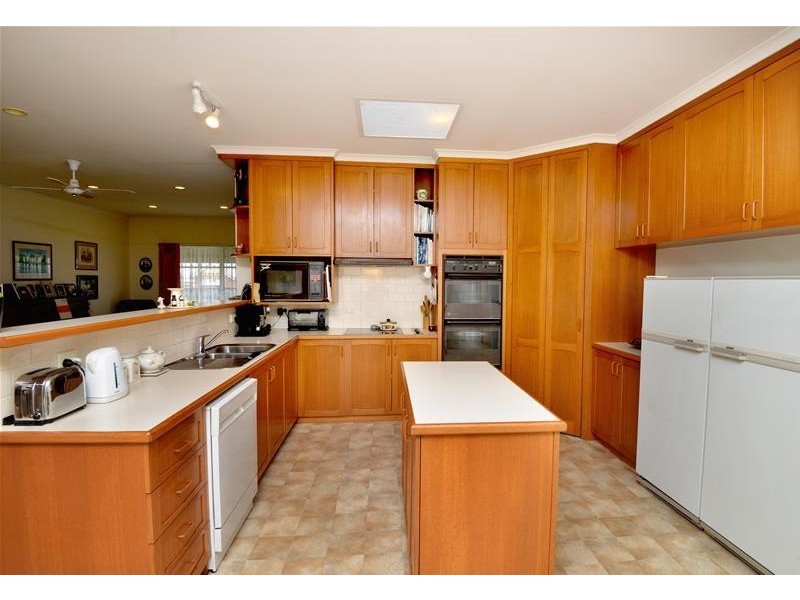 15 Donvale Drive, Leopold VIC 3224