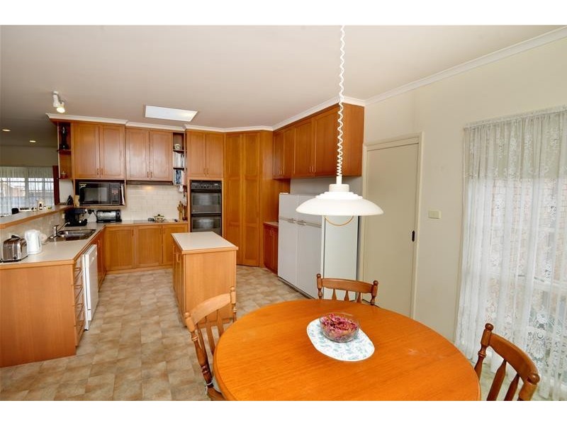 15 Donvale Drive, Leopold VIC 3224