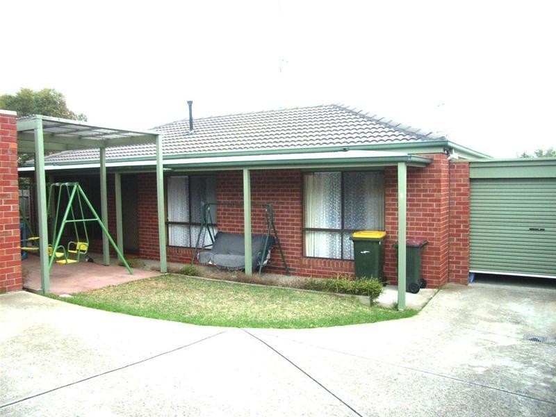 2/79 Kensington Road, Leopold VIC 3224