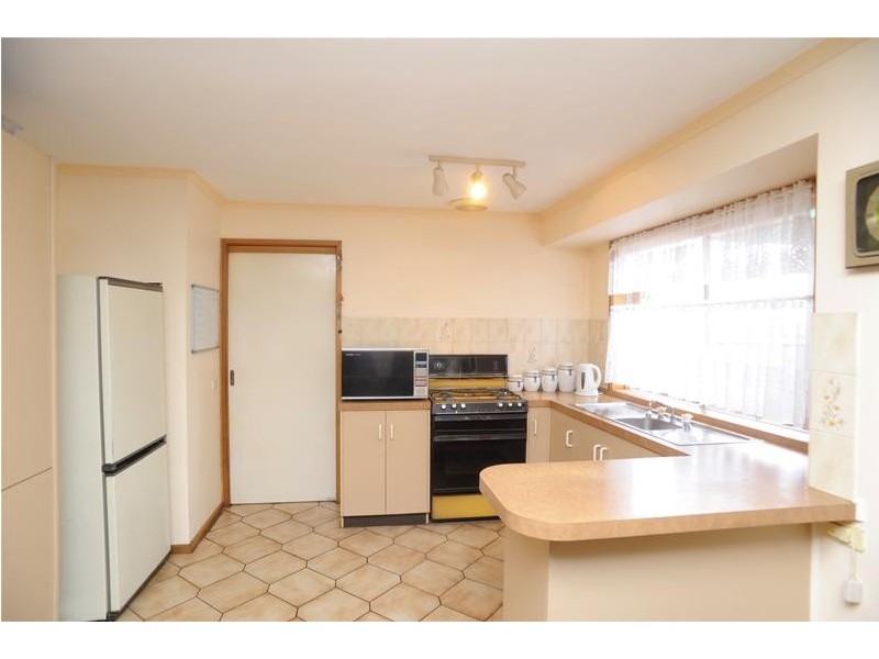 8 Viewbay Drive, Leopold VIC 3224