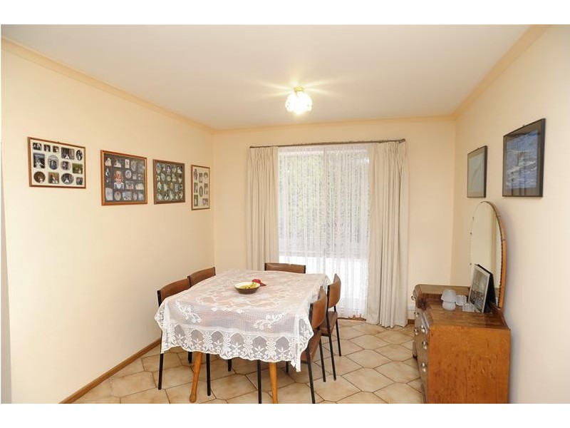 8 Viewbay Drive, Leopold VIC 3224