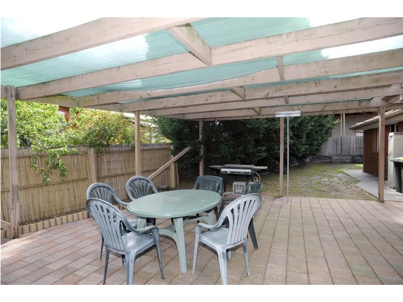 8 Viewbay Drive, Leopold VIC 3224