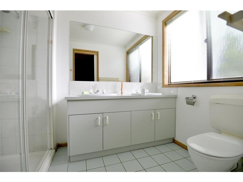 3 Par Court, North Geelong VIC 3215