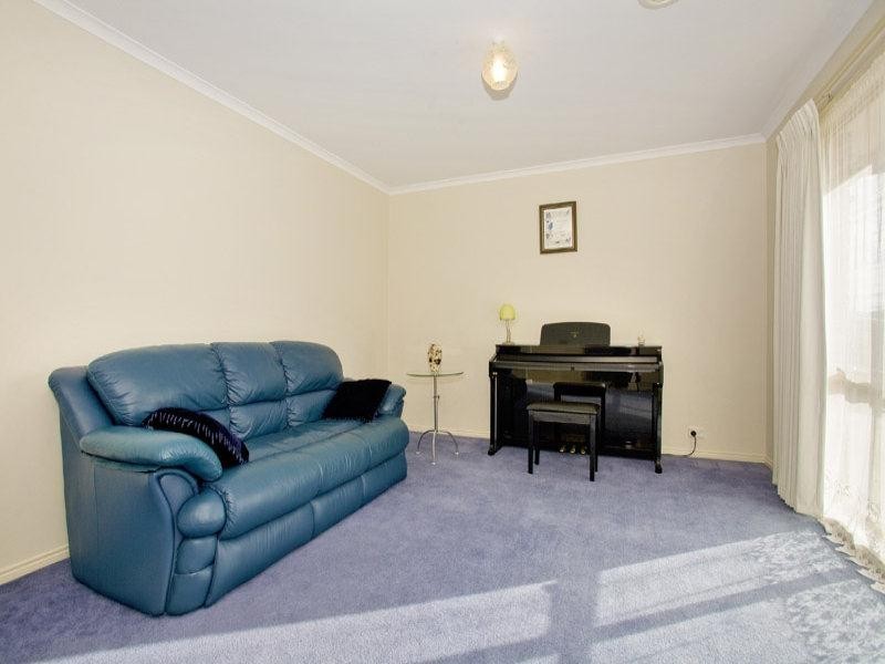 40 Meadenhall Drive, St Albans Park VIC 3219