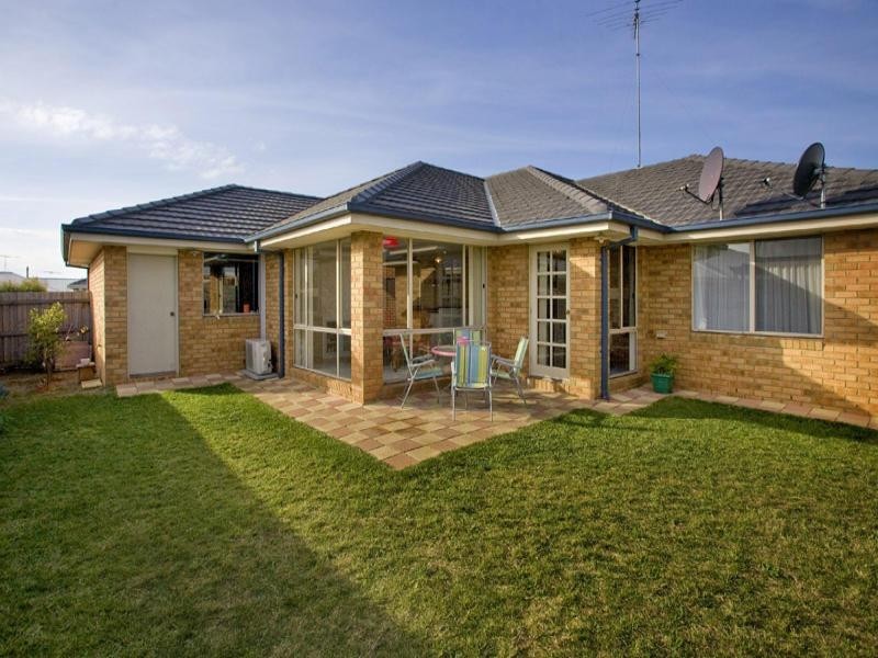 40 Meadenhall Drive, St Albans Park VIC 3219