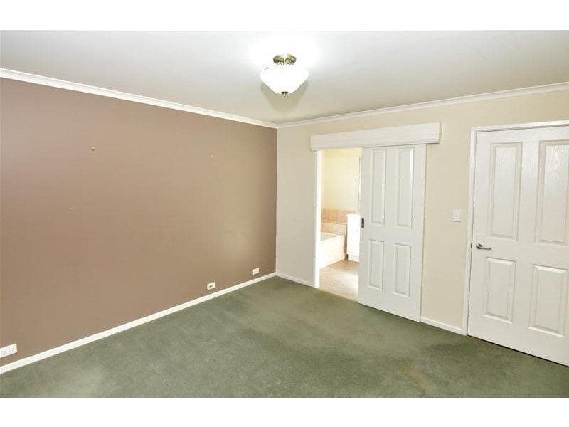 5 Kambalda Court, Leopold VIC 3224