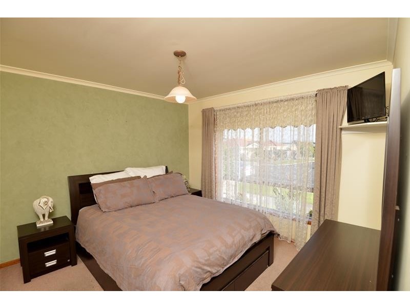 35 Rebecca Drive, Leopold VIC 3224