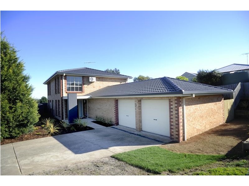 4 Reta Close, Leopold VIC 3224
