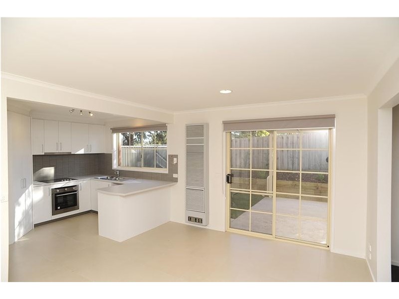 4 Reta Close, Leopold VIC 3224