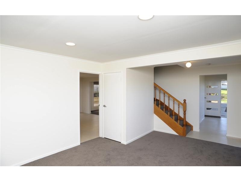 4 Reta Close, Leopold VIC 3224
