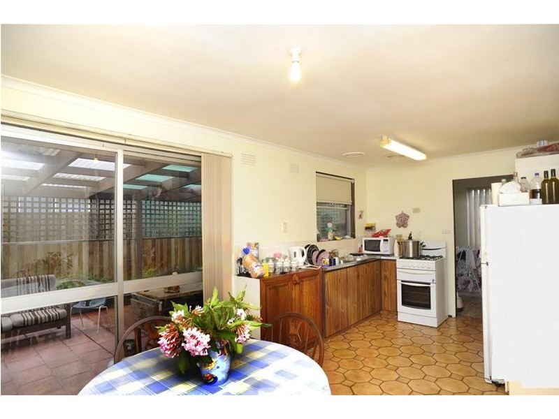 6 Loupe Crescent, Leopold VIC 3224