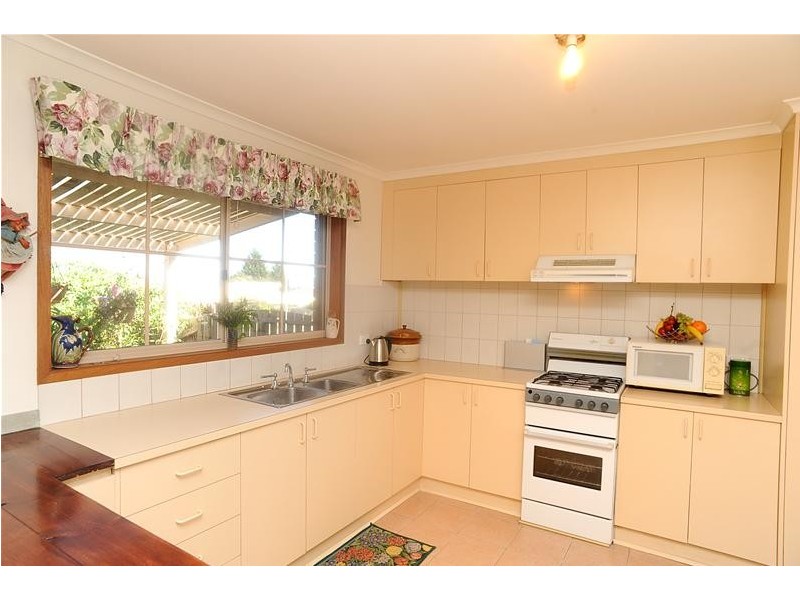 1/6 Viewbay Drive, Leopold VIC 3224