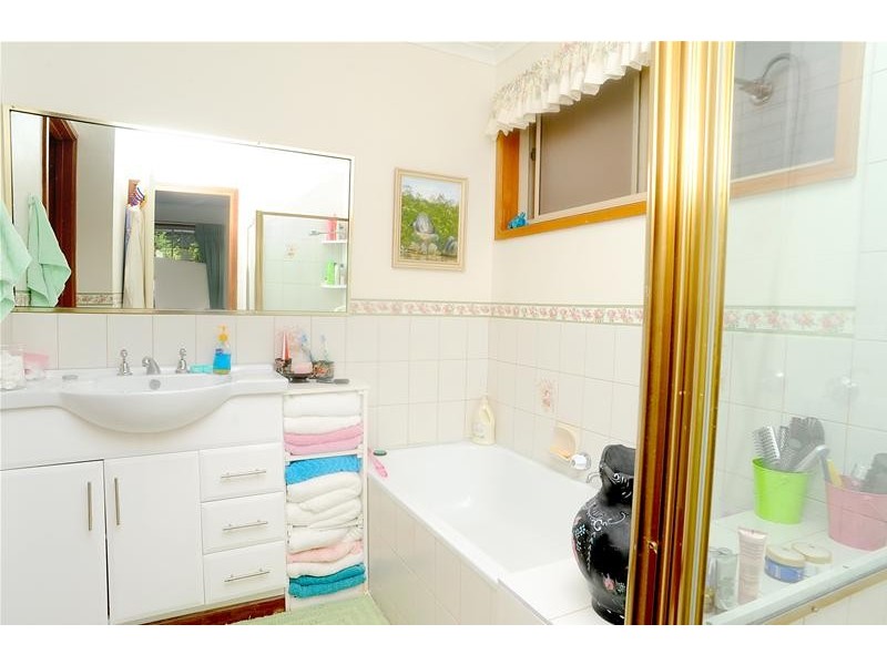 1/6 Viewbay Drive, Leopold VIC 3224