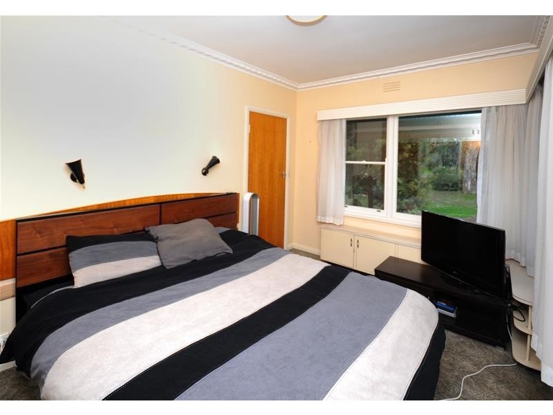 5 Coulter Street, Newcomb VIC 3219