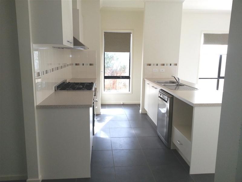 67 Hoddle Drive, Leopold VIC 3224