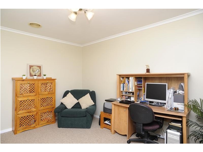 4 Washington Gardens, Leopold VIC 3224